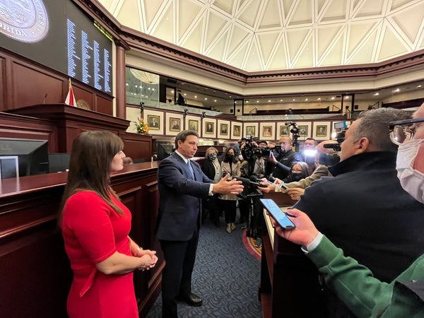 A grinning, maskless Omicron start to the 2022 Florida legislative session